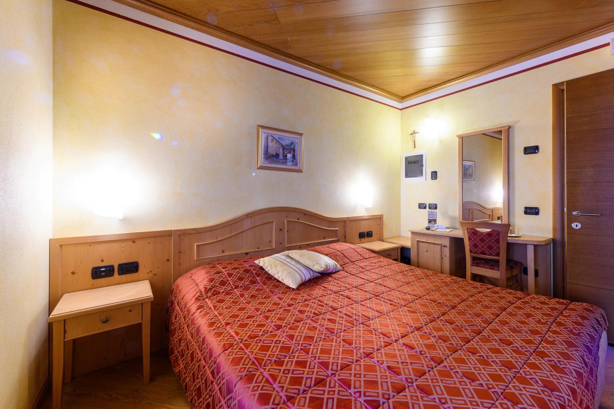 Hotel Garni Le Corti Grosotto Eksteriør billede