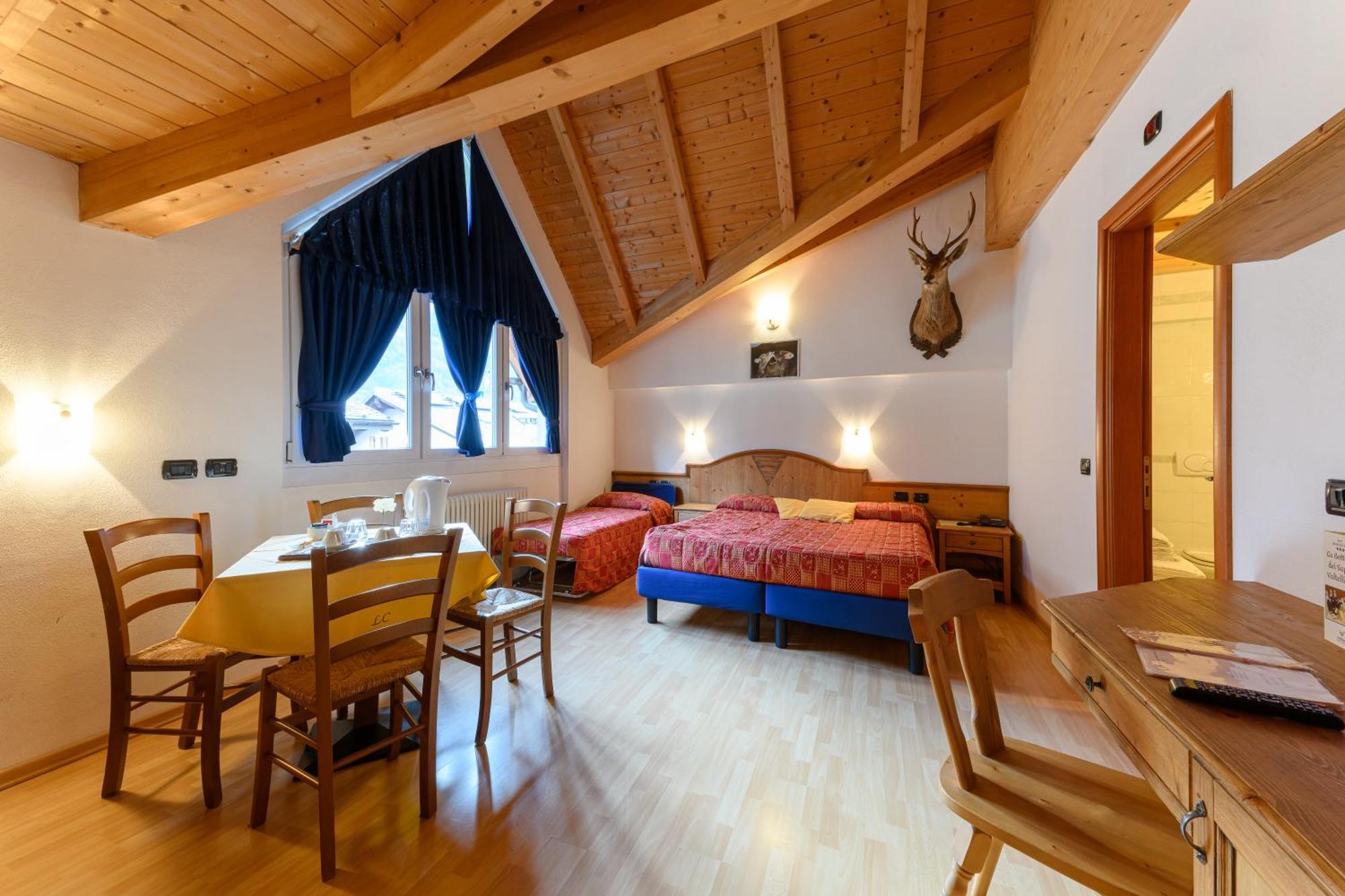 Hotel Garni Le Corti Grosotto Eksteriør billede